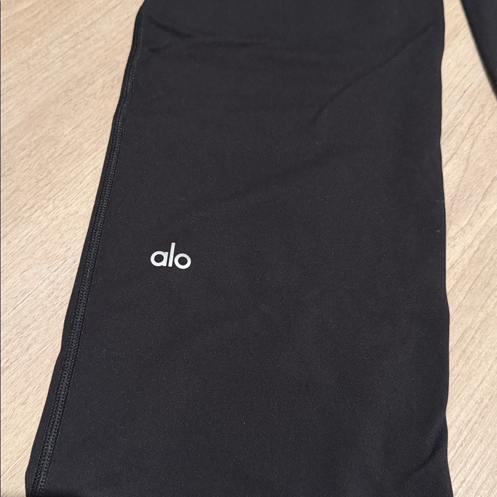 Black ALO Flare Legging. Size Medium - Picture 2 of 3